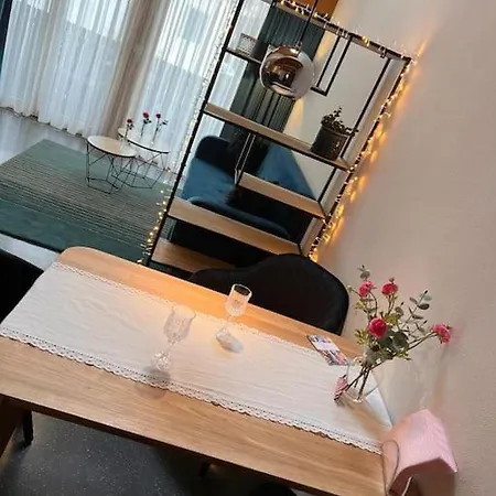 Apartment Seeglueck Seeblau - Moderne Maisonette-wohnung Mit Balkon Und Parkplatz In Seenaehe In Konstanz-dingels-dorf Konstanz