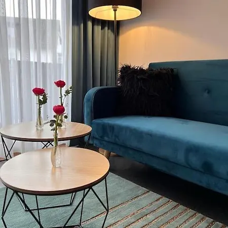 Apartment Seeglueck Seeblau - Moderne Maisonette-wohnung Mit Balkon Und Parkplatz In Seenaehe In Konstanz-dingels-dorf *