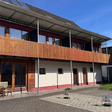 Seeglueck Seeblau - Moderne Maisonette-wohnung Mit Balkon Und Parkplatz In Seenaehe In Konstanz-dingels-dorf Apartamento *