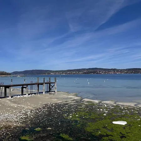 Apartamento Seeglueck Seeblau - Moderne Maisonette-wohnung Mit Balkon Und Parkplatz In Seenaehe In Konstanz-dingels-dorf
