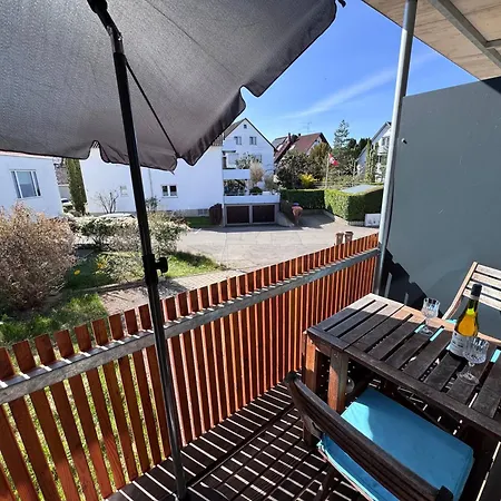 Апартаменты Seeglueck Seeblau - Moderne Maisonette-wohnung Mit Balkon Und Parkplatz In Seenaehe In Konstanz-dingels-dorf Констанц