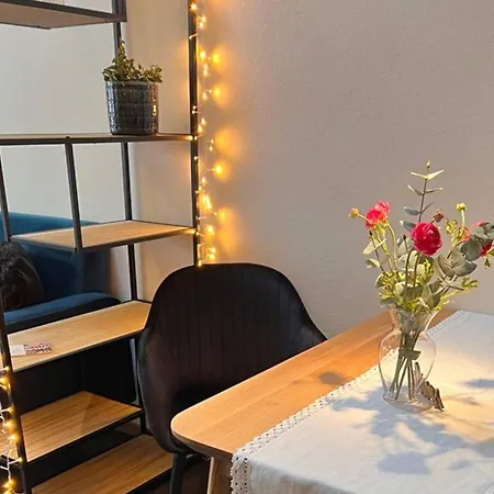 Apartamento Seeglueck Seeblau - Moderne Maisonette-wohnung Mit Balkon Und Parkplatz In Seenaehe In Konstanz-dingels-dorf Lago de Constança