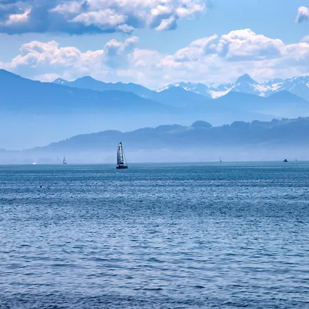 Seeglueck Seeblau - Moderne Maisonette-wohnung Mit Balkon Und Parkplatz In Seenaehe In Konstanz-dingels-dorf Apartment *