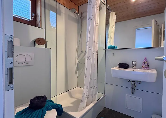 Seeglueck Seeblau - Moderne Maisonette-wohnung Mit Balkon Und Parkplatz In Seenaehe In Konstanz-dingels-dorf Appartamento *