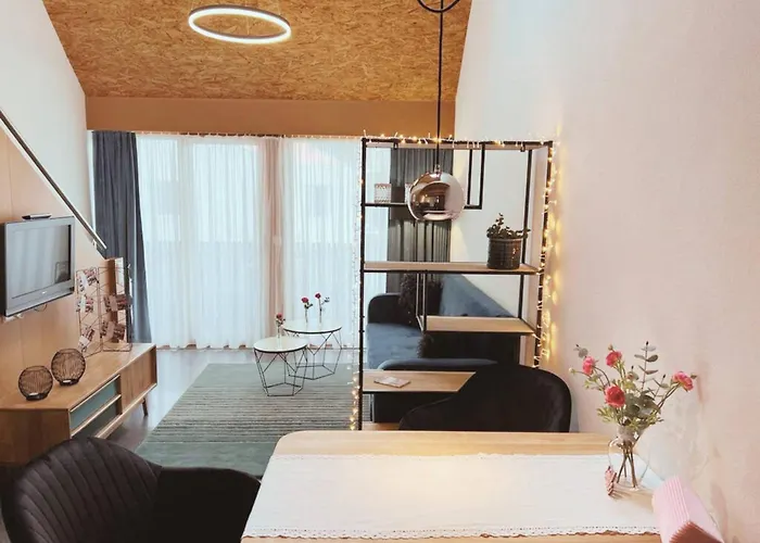 Seeglueck Seeblau - Moderne Maisonette-wohnung Mit Balkon Und Parkplatz In Seenaehe In Konstanz-dingels-dorf Appartamento Costanza