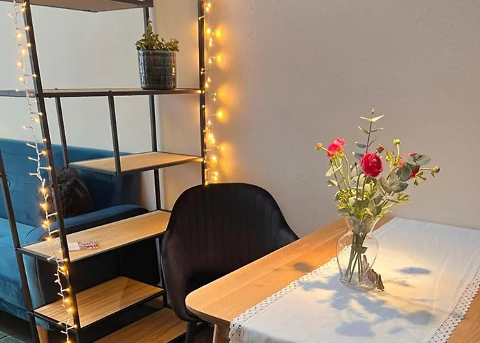 Appartamento Seeglueck Seeblau - Moderne Maisonette-wohnung Mit Balkon Und Parkplatz In Seenaehe In Konstanz-dingels-dorf Costanza